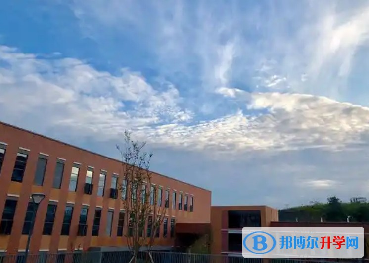 自貢市外國語學校怎么樣、好不好