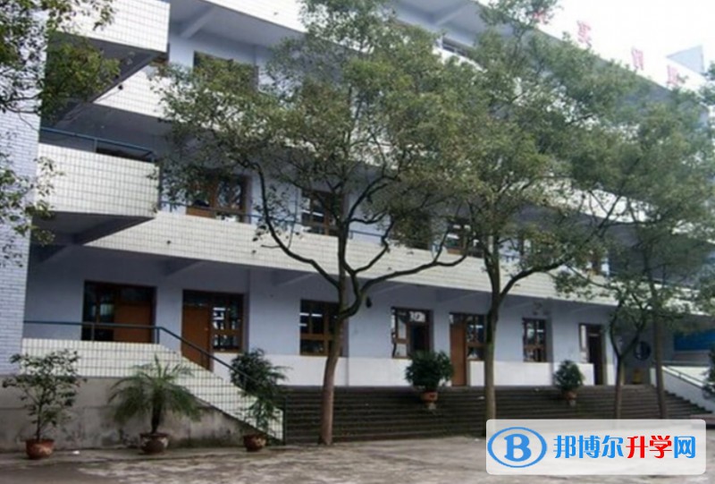 富順縣城關(guān)中學(xué)地址，乘車路線