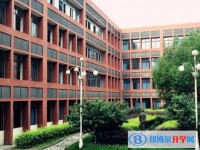 四川省江油市第一中學地址，乘車路線